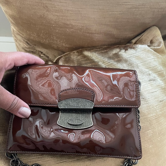 Prada chainlink small bag. - Picture 2 of 13